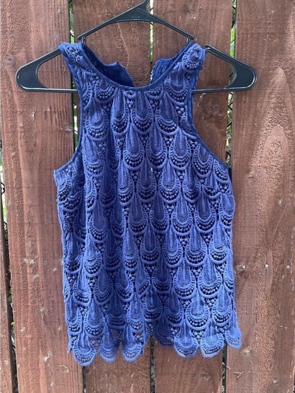2b Bebe Y2k Blue Crochet Scalloped Pattern Split Back Tank Sz XS